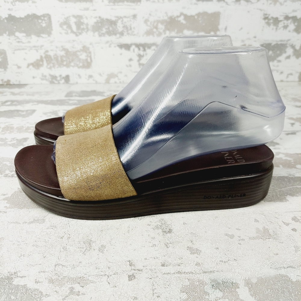 NEW Donald J. Pliner Fifi Platino Pabbled Metallic Slide Platform Sandals T613